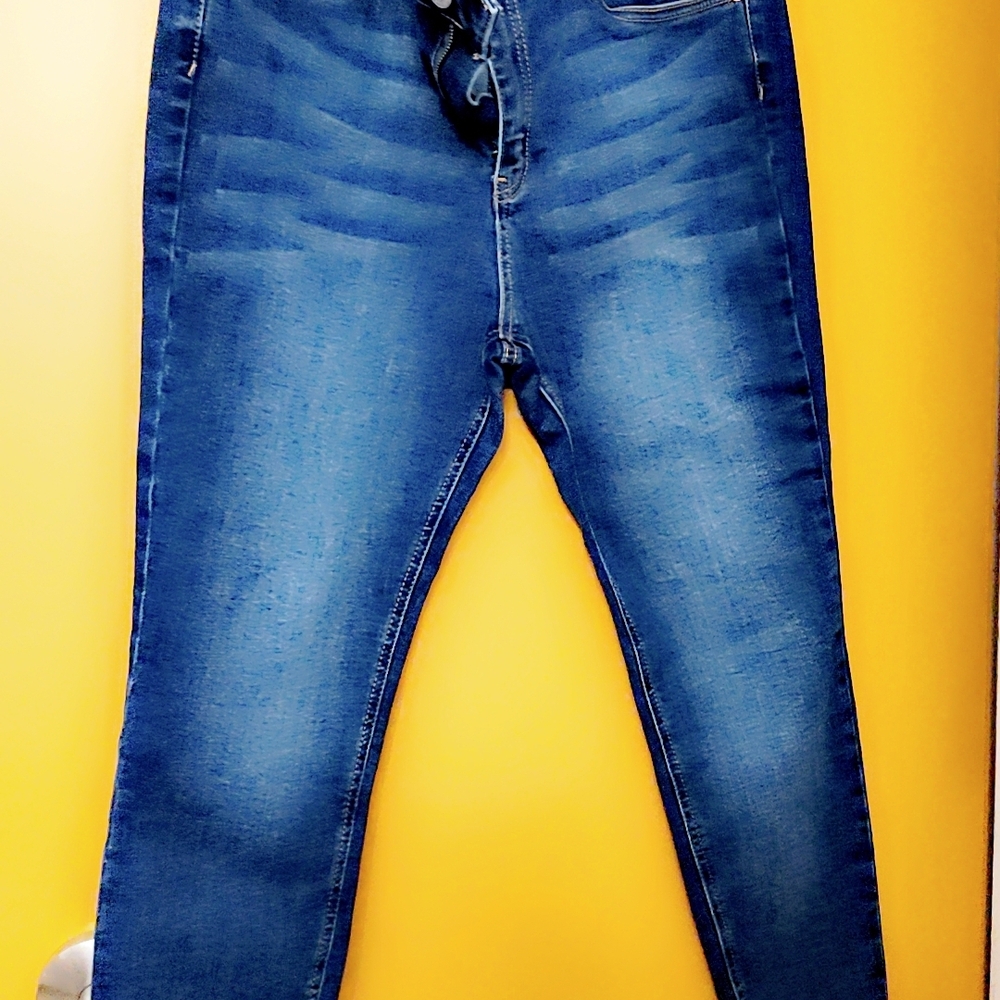 miami Women Skinny Jeans in Medium Blue Wash